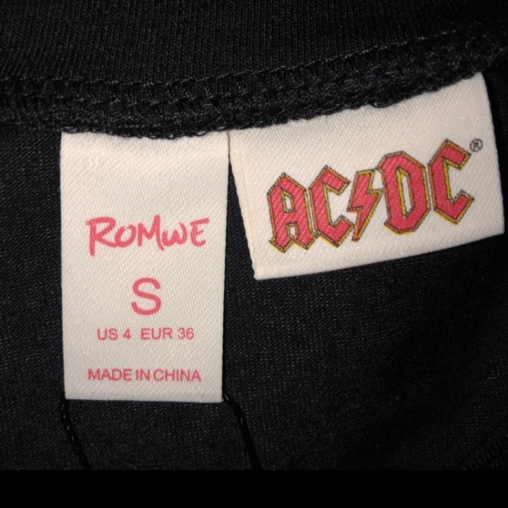 AC/DC Shein Crop Chain Tee - Picture 5 of 5